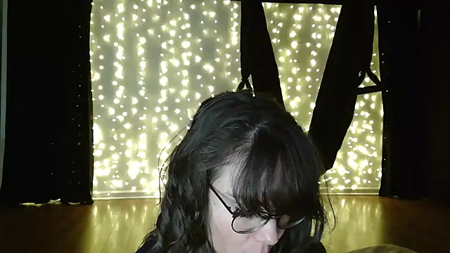 BaileyMFox online show from April 23, 2026, 11:50 pm