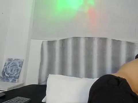 Snapshot of Zayn_Moretti chatting on June 17, 2026, 1:54 pm Zayn Moretti online show from June 17, 2026, 1:54 pm