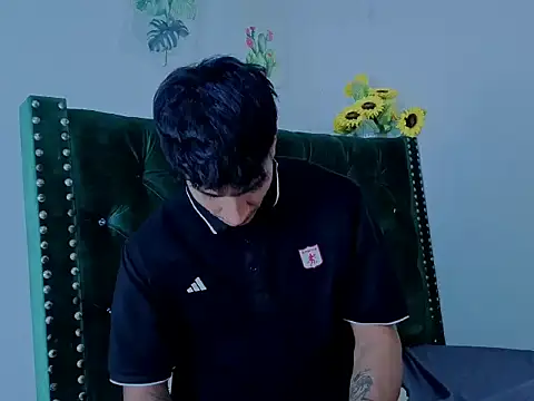 Snapshot of Zayn_Moretti chatting on June 25, 2026, 5:18 pm Zayn Moretti online show from June 25, 2026, 5:18 pm