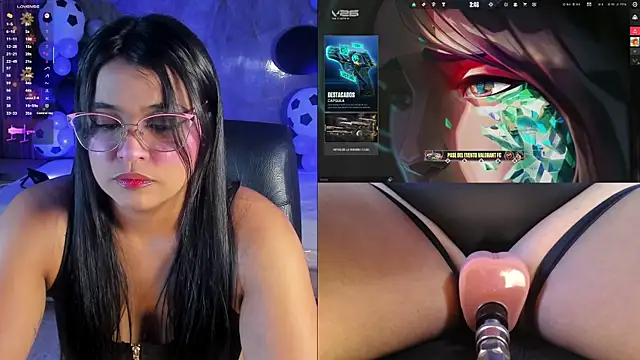 LuciaReid online show from June 27, 2026, 2:56 pm