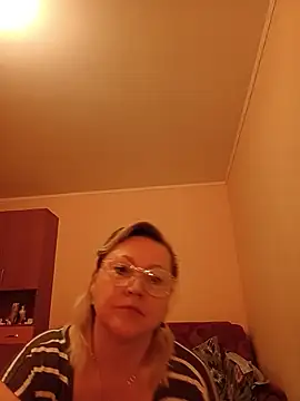 Snapshot of I_amVeronicle chatting on July 7, 2026, 1:03 pm I amVeronicle online show from July 7, 2026, 1:03 pm