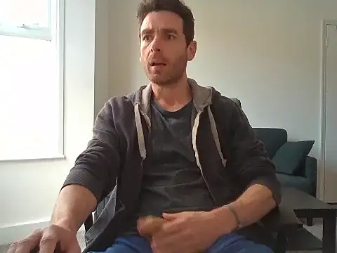 Snapshot of frenchbdmaninlondon chatting on May 13, 2026, 11:28 am frenchbdmaninlondon online show from May 13, 2026, 11:28 am