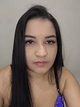 Snapshot of eline01 chatting on June 1, 2026, 7:57 pm eline01 online show from June 1, 2026, 7:57 pm