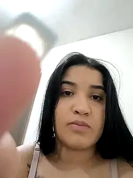 Snapshot of eline01 chatting on May 9, 2026, 10:13 pm eline01 online show from May 9, 2026, 10:13 pm