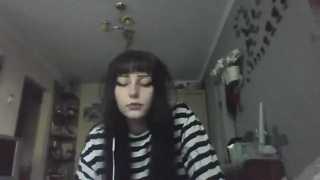 Snapshot of ChargedReign chatting on May 25, 2026, 4:49 pm ChargedReign online show from May 25, 2026, 4:49 pm