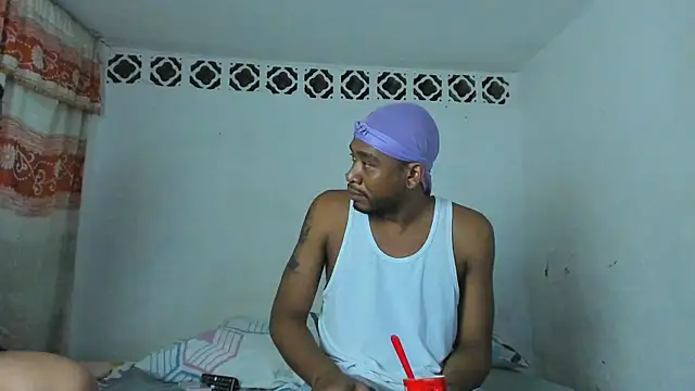 Cherry Chocolate online show from April 29, 2026, 1:21 am