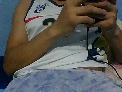 Snapshot of Sklledem chatting on July 16, 2026, 2:41 am Sklledem online show from July 16, 2026, 2:41 am