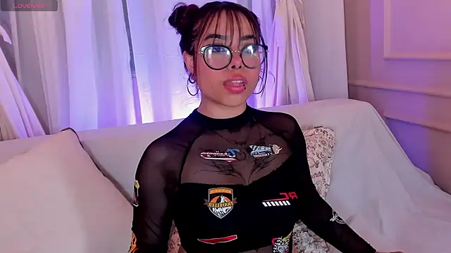 Little natty  online show from April 30, 2026, 6:26 pm