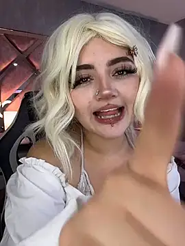 Snapshot of lya_nekko_ chatting on June 25, 2026, 4:10 am lya nekko online show from June 25, 2026, 4:10 am