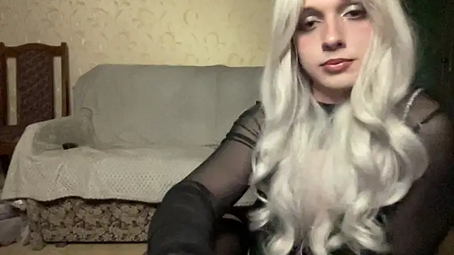 Gina Rose ts online show from April 30, 2026, 7:21 pm