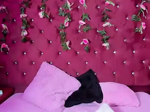 Molly Brunette  online show from April 23, 2026, 3:02 am