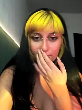 Lola bunnyboll online show from April 19, 2026, 4:57 am