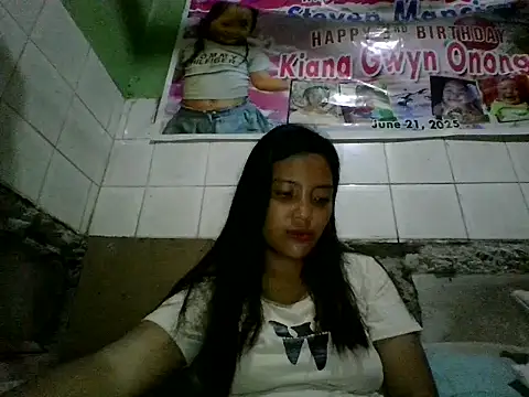 Snapshot of juicyredt chatting on June 17, 2026, 3:28 am juicyredt online show from June 17, 2026, 3:28 am