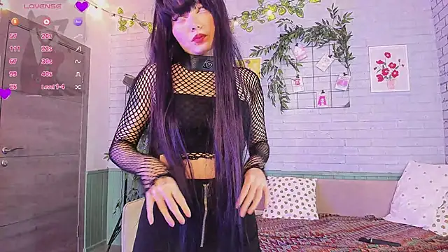 Tomie Kawakami online show from June 3, 2026, 2:07 pm
