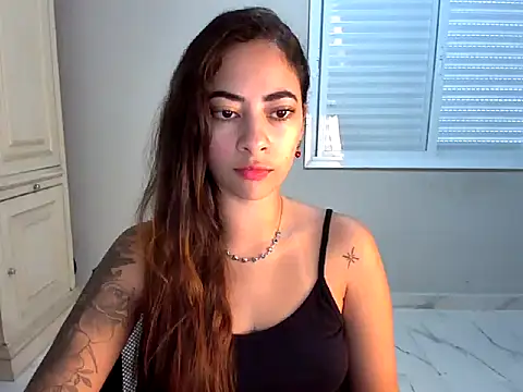 CurlySurfer online show from April 28, 2026, 10:30 am