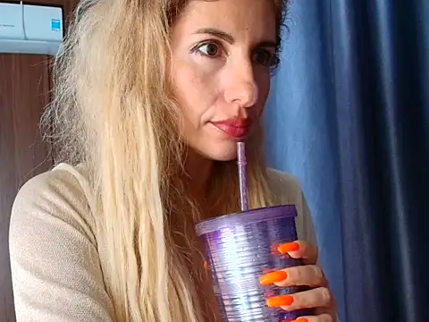  horny sexy  online show from November 4, 2025, 5:11 am