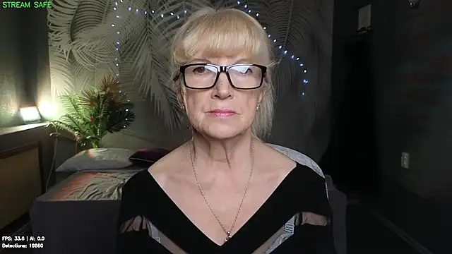 Snapshot of Dr_Mireille chatting on June 18, 2026, 12:10 pm Dr Mireille online show from June 18, 2026, 12:10 pm