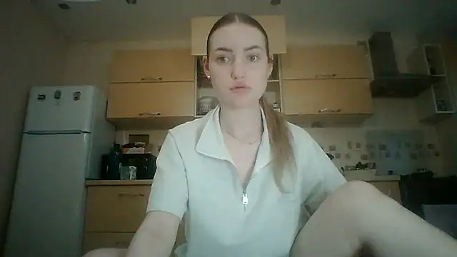 Lisanta online show from July 8, 2026, 2:46 am