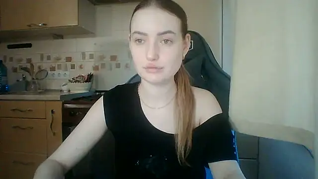Lisanta online show from June 19, 2026, 3:40 pm