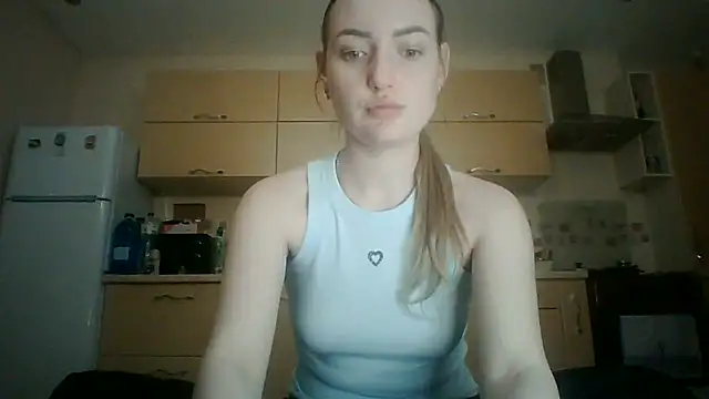 Lisanta online show from July 10, 2026, 7:36 pm