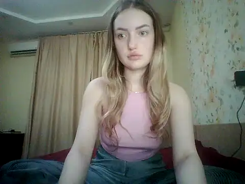 Lisanta online show from July 30, 2026, 7:13 pm