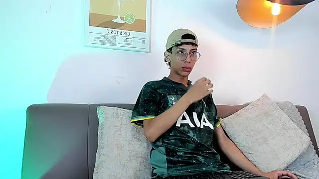 Snapshot of dax_blaze chatting on May 8, 2026, 12:42 pm dax blaze online show from May 8, 2026, 12:42 pm