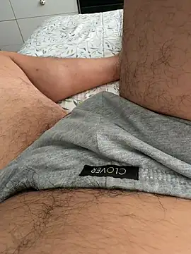 juliomfar69 online show from July 22, 2026, 7:49 pm