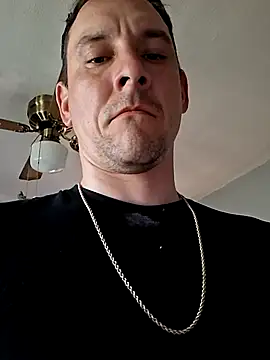 Snapshot of JGWntwrth86 chatting on April 21, 2026, 10:49 pm JGWntwrth86 online show from April 21, 2026, 10:49 pm
