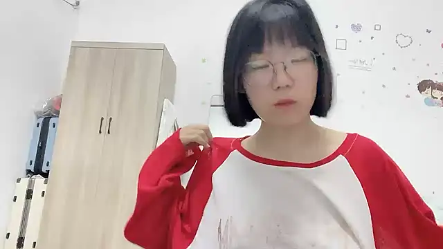 Belle-LL online show from May 11, 2026, 4:04 pm