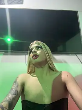 Valery2 salazar online show from May 26, 2026, 1:47 am