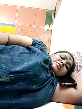 Jassminsree online show from April 22, 2026, 4:36 pm