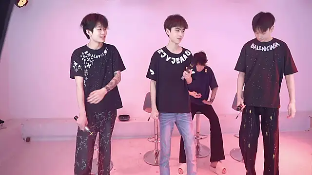 Woshididimen- online show from May 2, 2026, 1:38 pm