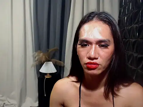 Snapshot of Queen_Haliyah chatting on May 15, 2026, 11:36 pm Queen Haliyah online show from May 15, 2026, 11:36 pm