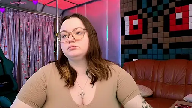 Snapshot of CatherineClaire chatting on May 25, 2026, 4:38 pm CatherineClaire online show from May 25, 2026, 4:38 pm
