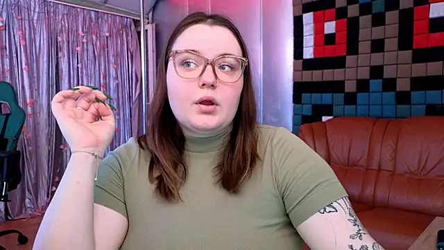 Snapshot of CatherineClaire chatting on May 29, 2026, 4:35 pm CatherineClaire online show from May 29, 2026, 4:35 pm