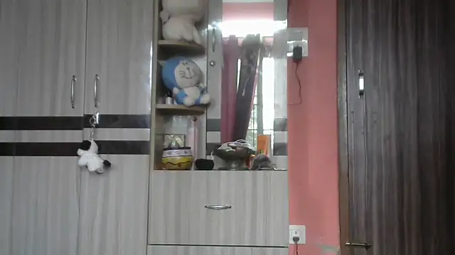 Snapshot of rebel_xoxo chatting on May 12, 2026, 9:59 am rebel xoxo online show from May 12, 2026, 9:59 am