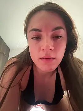  EmmaDavis  online show from July 1, 2026, 9:37 pm