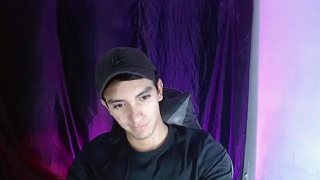 Snapshot of dante_18cm_ chatting on May 11, 2026, 12:45 am dante 18cm online show from May 11, 2026, 12:45 am