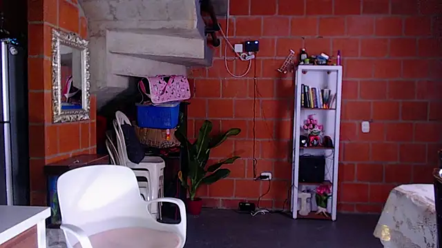 Snapshot of Valerymoon19 chatting on May 25, 2026, 3:33 pm Valerymoon19 online show from May 25, 2026, 3:33 pm