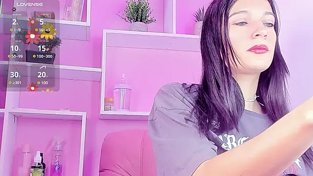 Snapshot of MilaWhitte chatting on June 15, 2026, 4:39 pm MilaWhitte online show from June 15, 2026, 4:39 pm