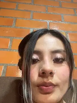 Snapshot of Pamela-rios- chatting on May 14, 2026, 3:25 am Pamela-rios- online show from May 14, 2026, 3:25 am