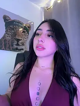 IsabellaNoir  online show from May 5, 2026, 8:45 pm