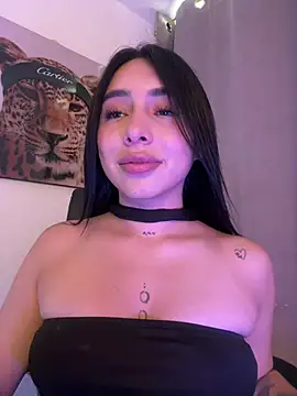 IsabellaNoir  online show from May 27, 2026, 8:16 pm