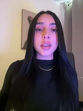 IsabellaNoir  online show from June 24, 2026, 4:05 pm