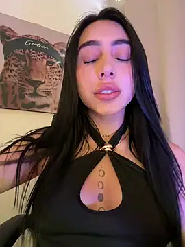 IsabellaNoir  online show from July 23, 2026, 5:42 pm