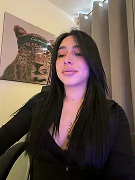 IsabellaNoir  online show from June 20, 2026, 5:40 pm