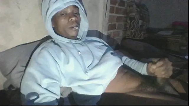 Snapshot of bootypleasr chatting on May 10, 2026, 9:38 pm bootypleasr online show from May 10, 2026, 9:38 pm