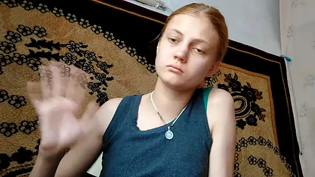 Snapshot of LunaLaday chatting on June 27, 2026, 3:01 am LunaLaday online show from June 27, 2026, 3:01 am