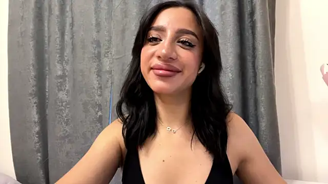 Snapshot of AngellaBarbini chatting on June 26, 2026, 2:12 pm AngellaBarbini online show from June 26, 2026, 2:12 pm