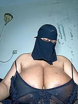 Loly mor26 online show from May 15, 2026, 4:43 am